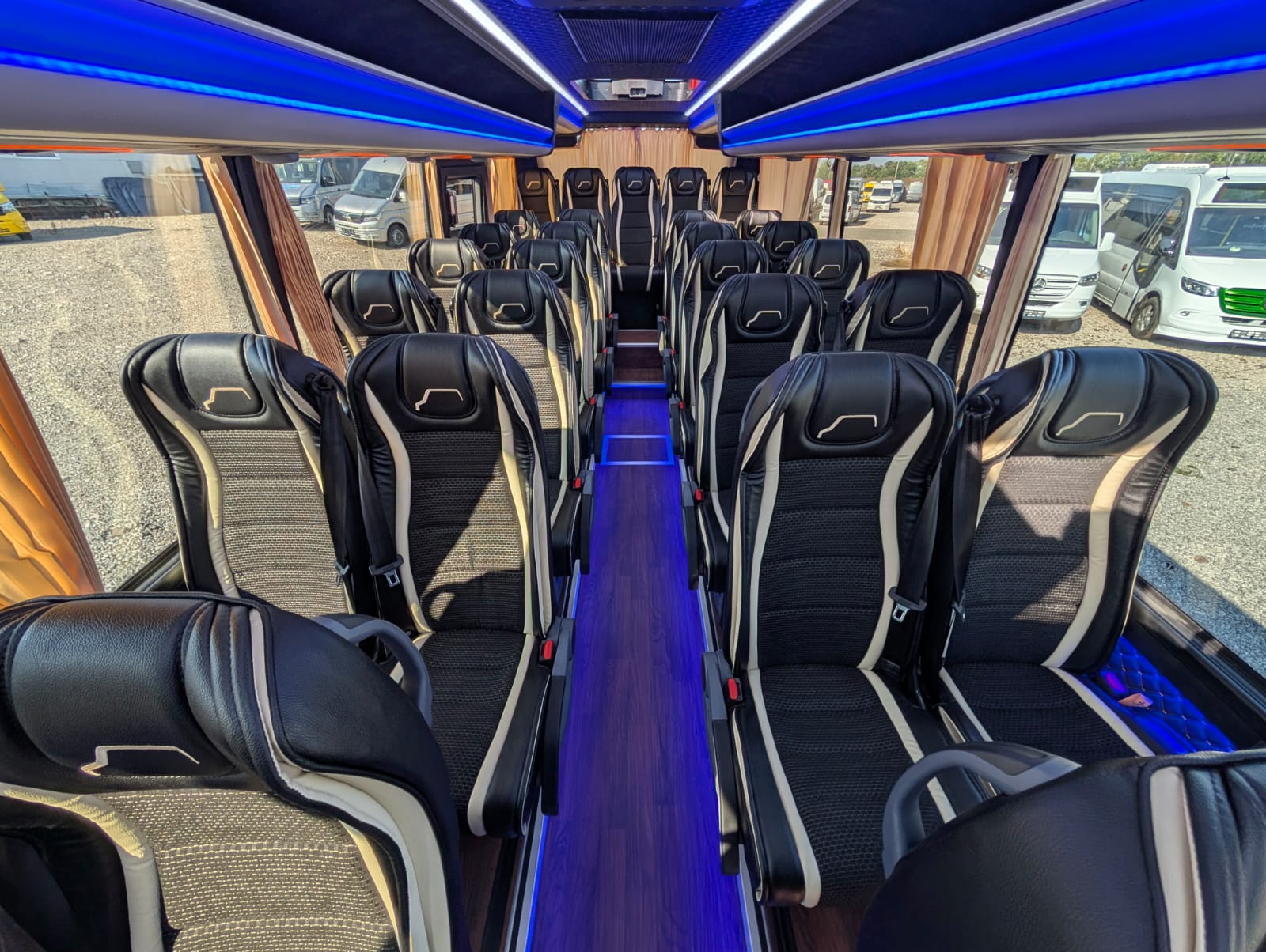 IVECO 35+2 – foto 3